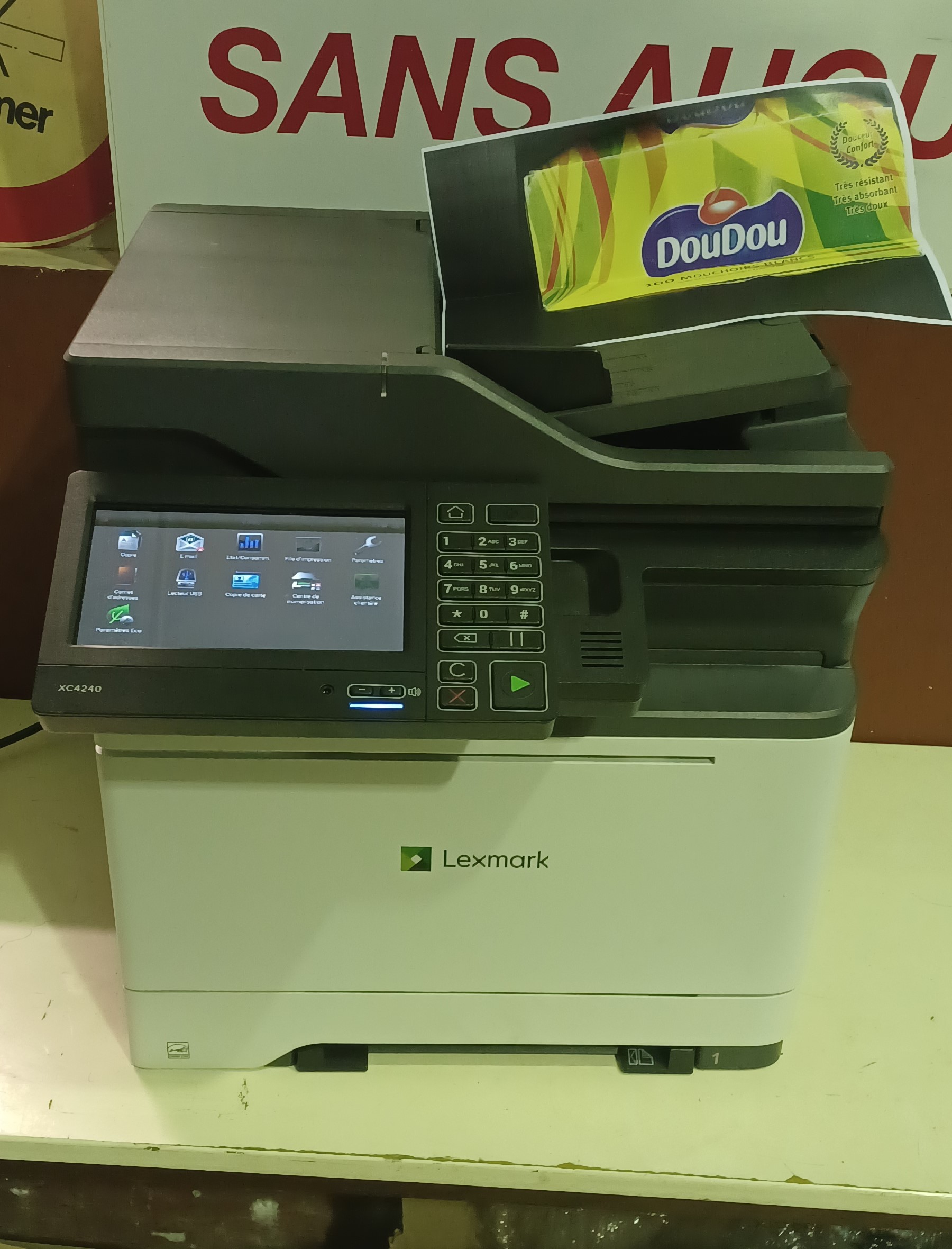 Une Imprimante Couleur LEXMARK Xc 4240 HOTEL DES VENTES ANTILLES GUYANE