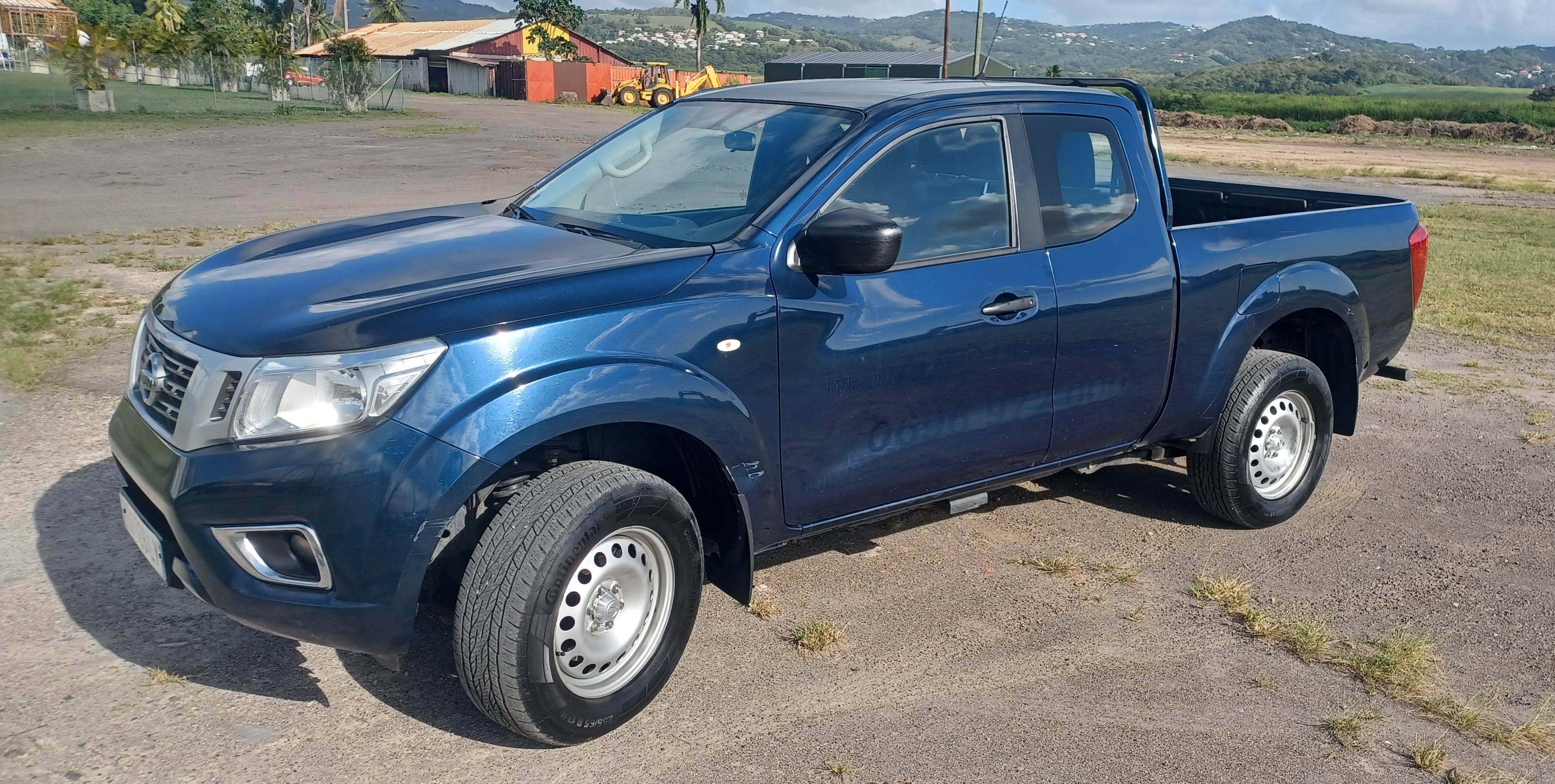 GB 726 LY NISSAN NAVARRA 2 HOTEL DES VENTES ANTILLES GUYANE